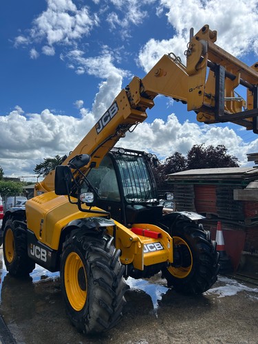 Jcb 535 construction plus - jcb,