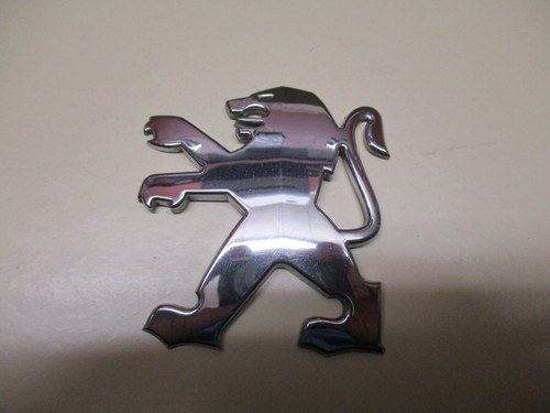 Peugeot lion badge 8303nd - peugeot,
