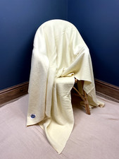 VINTAGE YELLOW WOOL & FIBRE