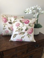 ONE HANDMADE CUSHION IN LAURA
