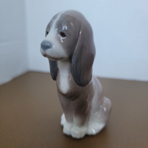 Lladro daisa sitting - lladro, dog