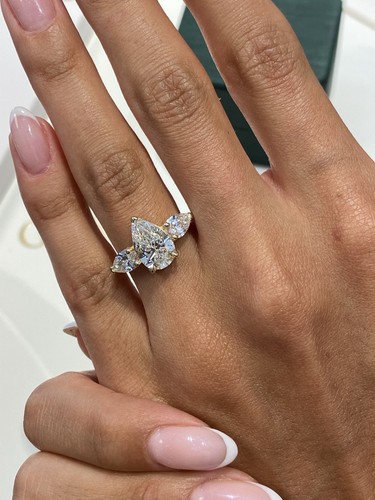 Diamond ring vs1 pear - e, 4