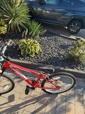 Specialized SR Suntour Mountain Bike