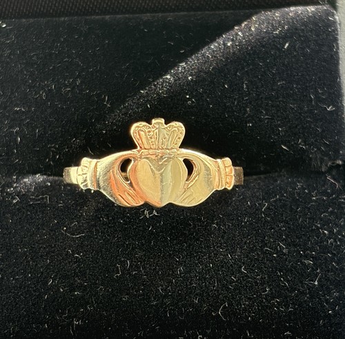 9ct gold traditional claddagh - 9ct,