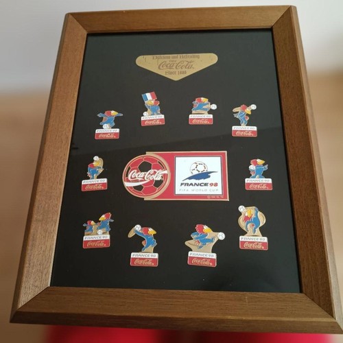 Coca cola pin badge set - pin,