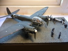 READY BUILT DIORAMA JUNKERS JU 88A-4  BOMBER WITH GROUND CREW AND PILOTS