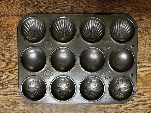 Vintage 1940s madeleine baking - madeleine,