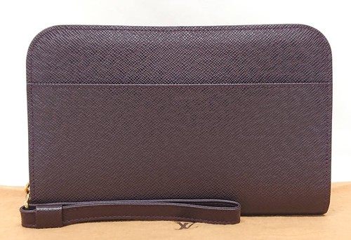 O1404 louis vuitton taiga - o1404,
