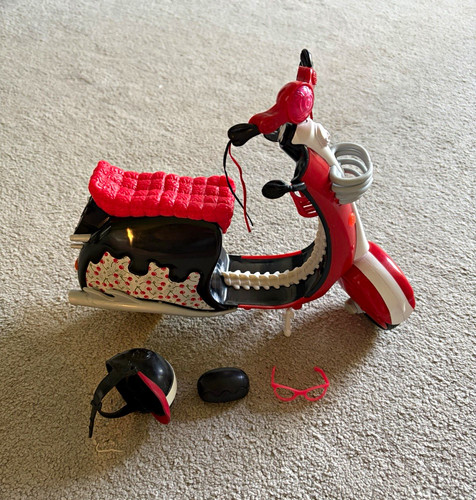 Scooter vehicle set with - scooter,