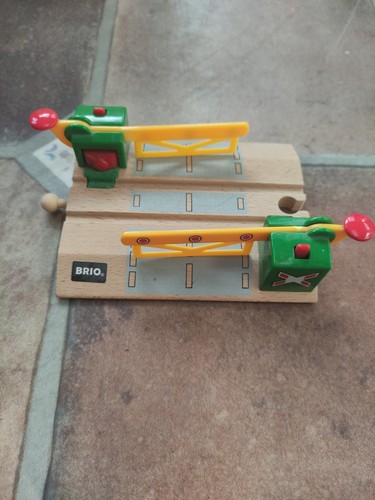 Brio level crossing for wooden - level,
