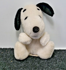 Vintage 1968 Snoopy soft toy