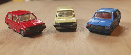 Three corgi austin - mini, metros