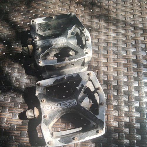 Retro kona jackshit pedals - retro,