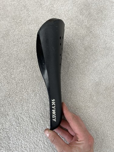 Skyway seat old - seat, bmx