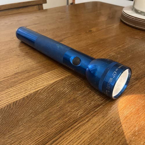 Mag lite cell torch - 3, d
