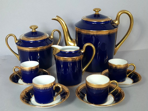 Gold porcelain coffee service