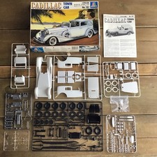 VINTAGE ITALERI 1933 CADILLAC TOWN CAR NO.707 1/24 SCALE MODEL KIT CLASSIC CAR