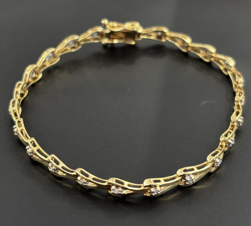 9ct 375 yellow - 375, 0.20ct