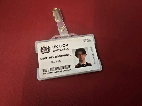 Prop james bond geoffrey - prop,