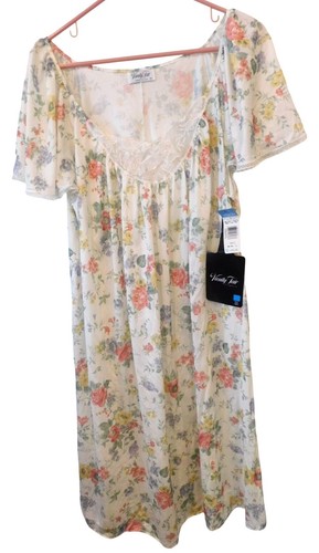 Nwt vanity fair floral - nwt,