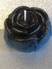 2 Scented ROSE SHAPED CANDLES