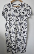 Women's Marks And Spencer Day Dream Duvet Days White Dress Size Uk8/eur36