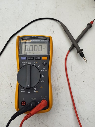 Fluke 117 true rms digital - 117,