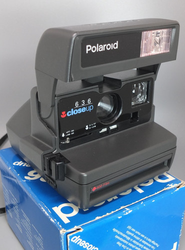 Polaroid 600 series 636 - 600, close
