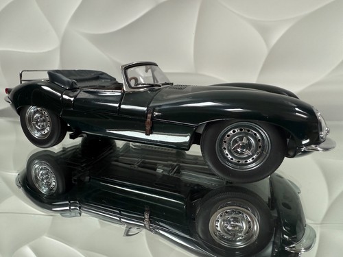 Autoart jaguar xk - ,