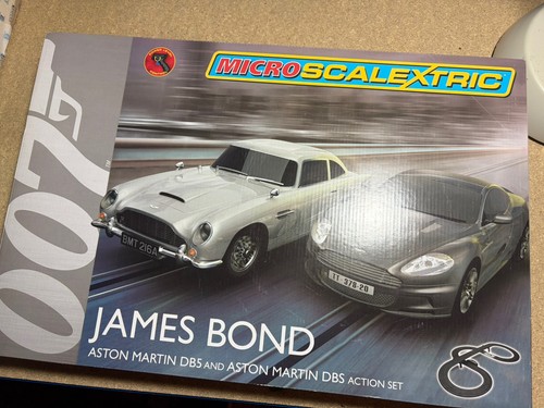 Micro scalextric james bond - james,