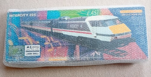 Hornby intercity 225 train set - 225,