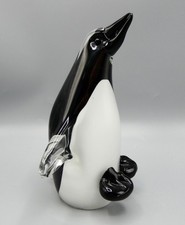 Glass Penguin Paperweight Sculpture Black & White 16cm (H) Handblown - Very Good
