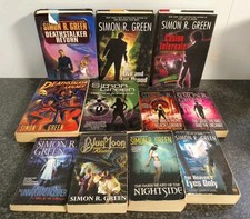Lot of 11 x SIMON R. GREEN
