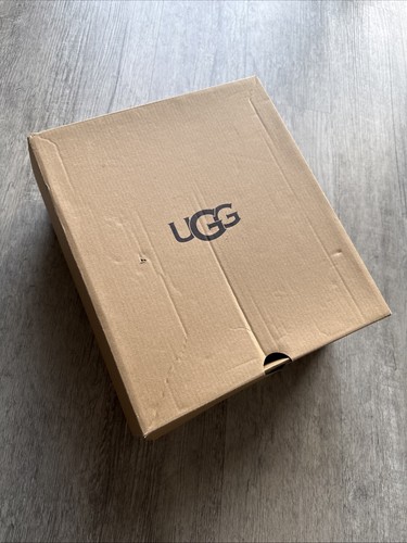 Ugg empty shoe box - shoe, classic