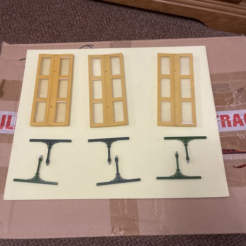Hornby platform canopies - hornby,