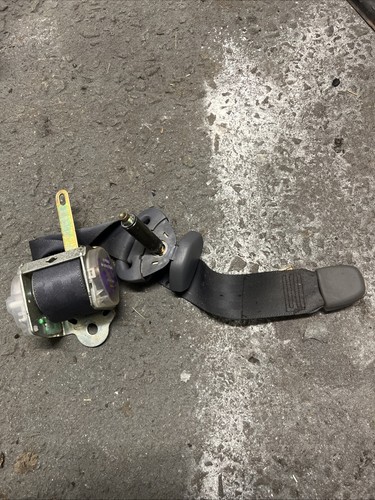 Toyota rav4 mk2 rear seatbelt - toyota,