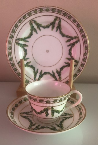 Antique royal worcester - royal, leaf