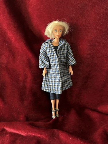 Vintage barbie walk - vintage,