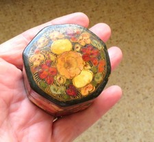 Vintage Kashmir India Paper Mache trinket pot