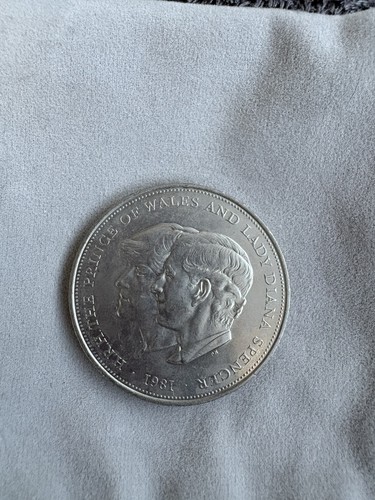 1981 crown coin - 1981, &