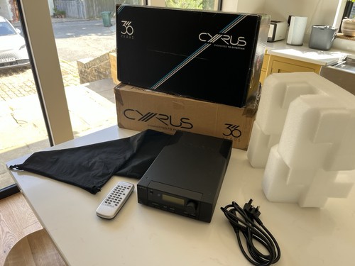 Cyrus integrated amplifier - 8a,