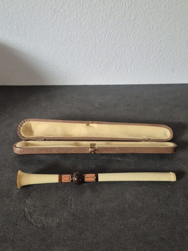 Antique cigarette holder - antique, (fume