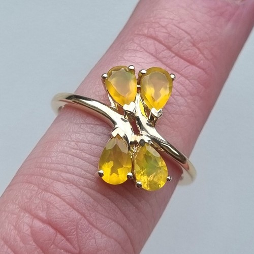 Hallmarked 9ct yellow - 9ct,
