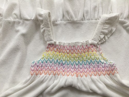Girls jumping beans - beans, white