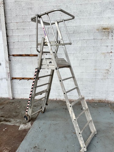 Podium step - podium,