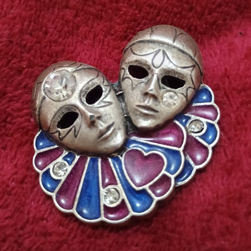 Vintage masquerade mask brooch - vintage,