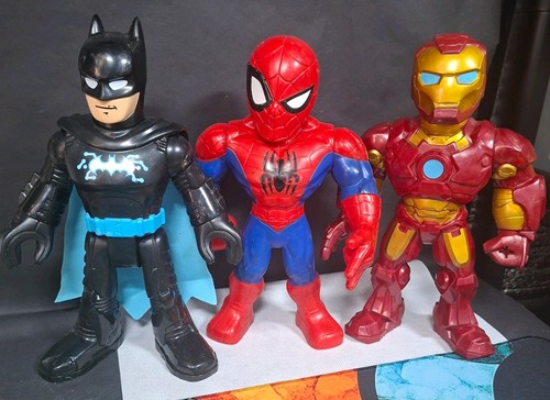 Superhero figure bundle - figure,