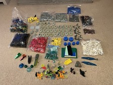 Vintage 1980s 1990s  Lego castle insectoid space town + Bionicles