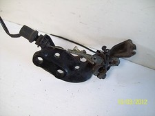 YAMAHA VIRAGO XV125 4RF RIGHT RIDER FOOTREST HANGER BRACKET (D20)