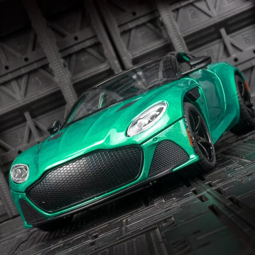 Aston martin dbx - 1:22,
